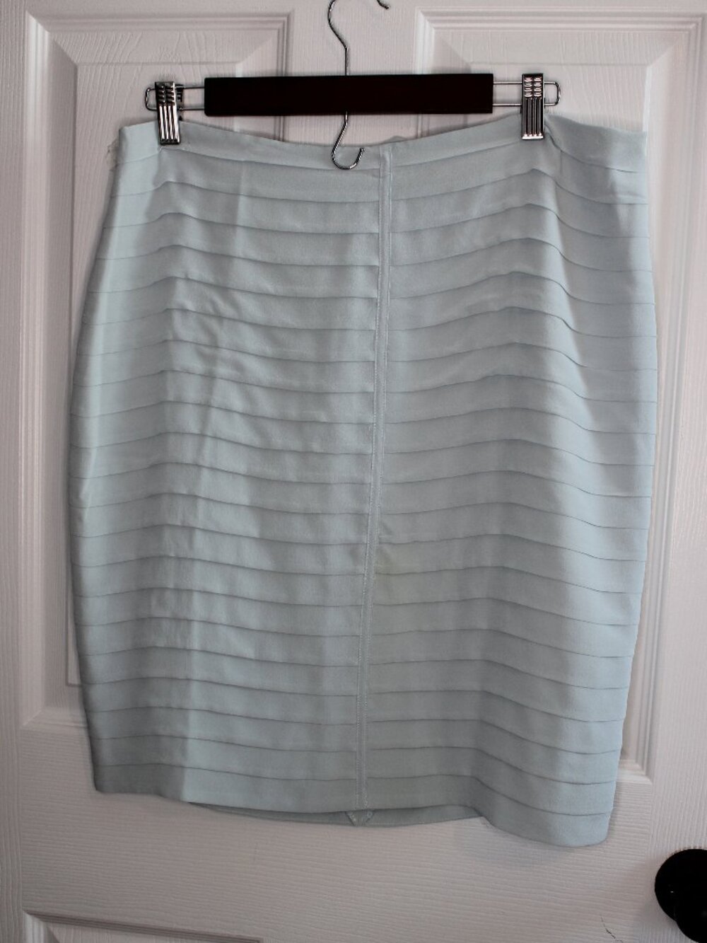 Doncaster Collection 100 % silk  Horizontal Tiered pleats skirt Lt Blue size 12